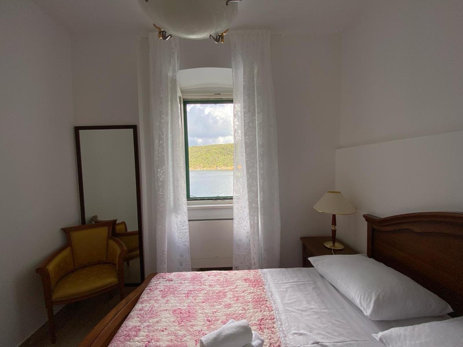 Bed And Breakfast Palac Valun Extérieur photo