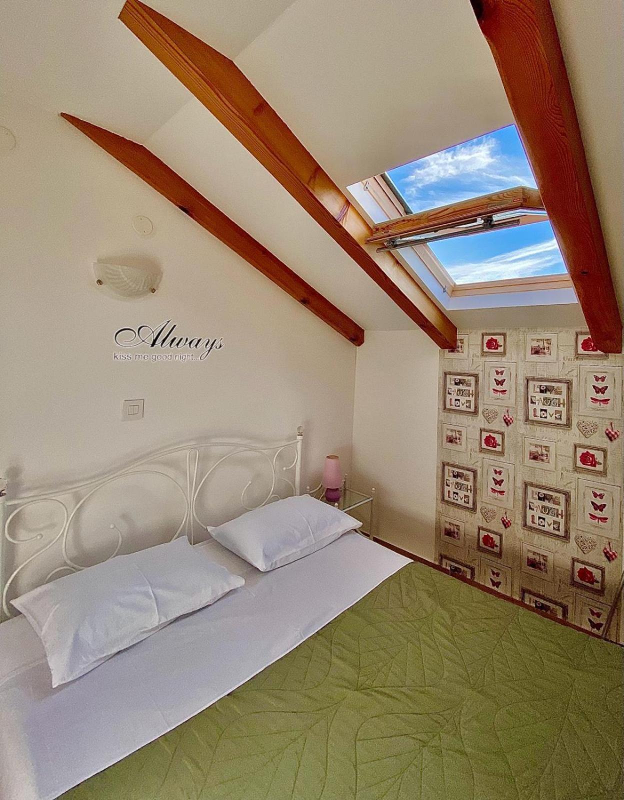 Bed And Breakfast Palac Valun Extérieur photo