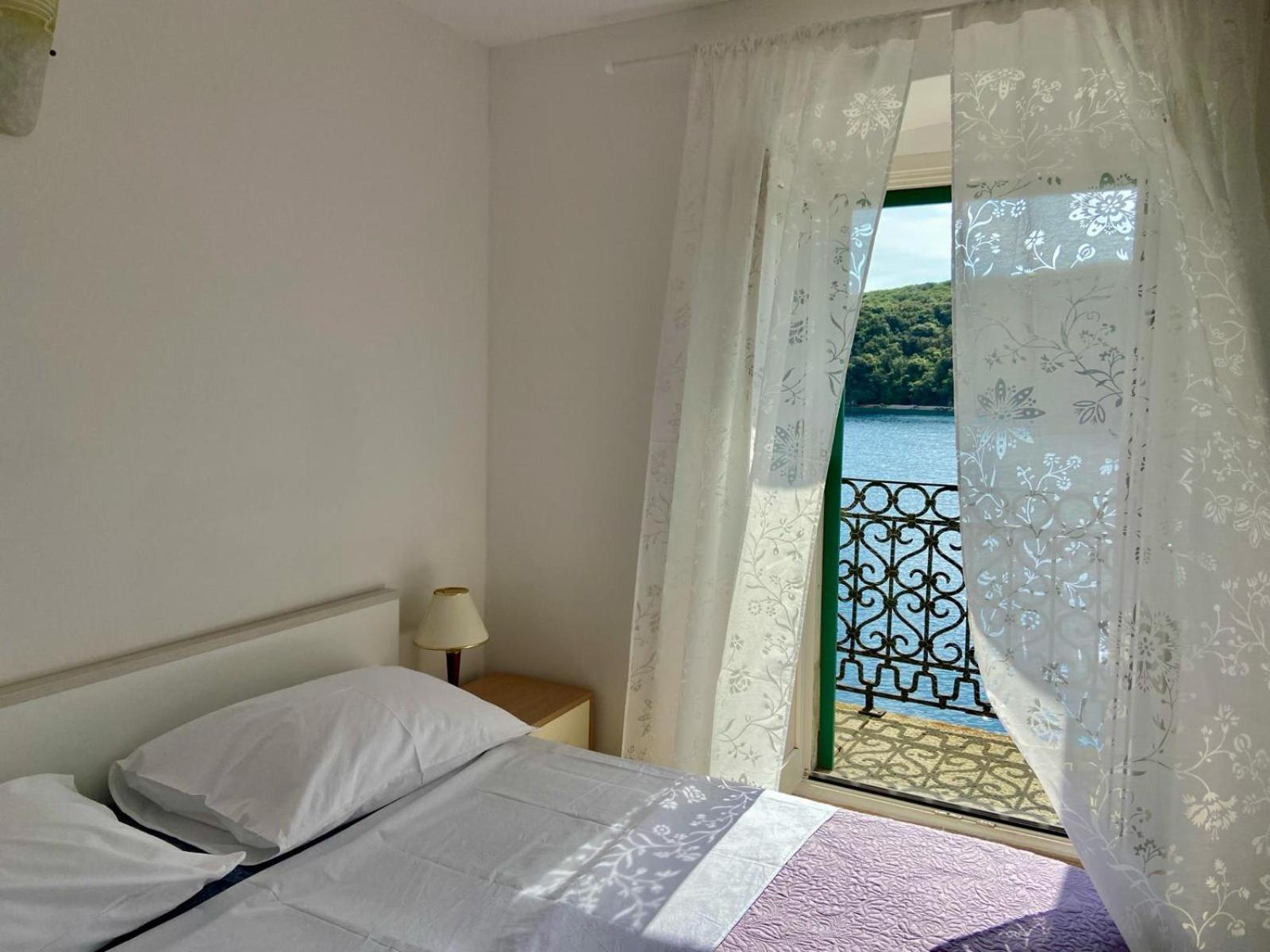 Bed And Breakfast Palac Valun Extérieur photo